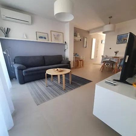 Sunic Apartment Petrcane