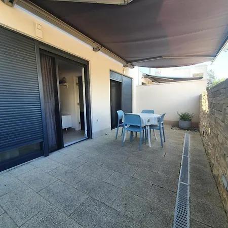 Sunic Apartment Petrcane